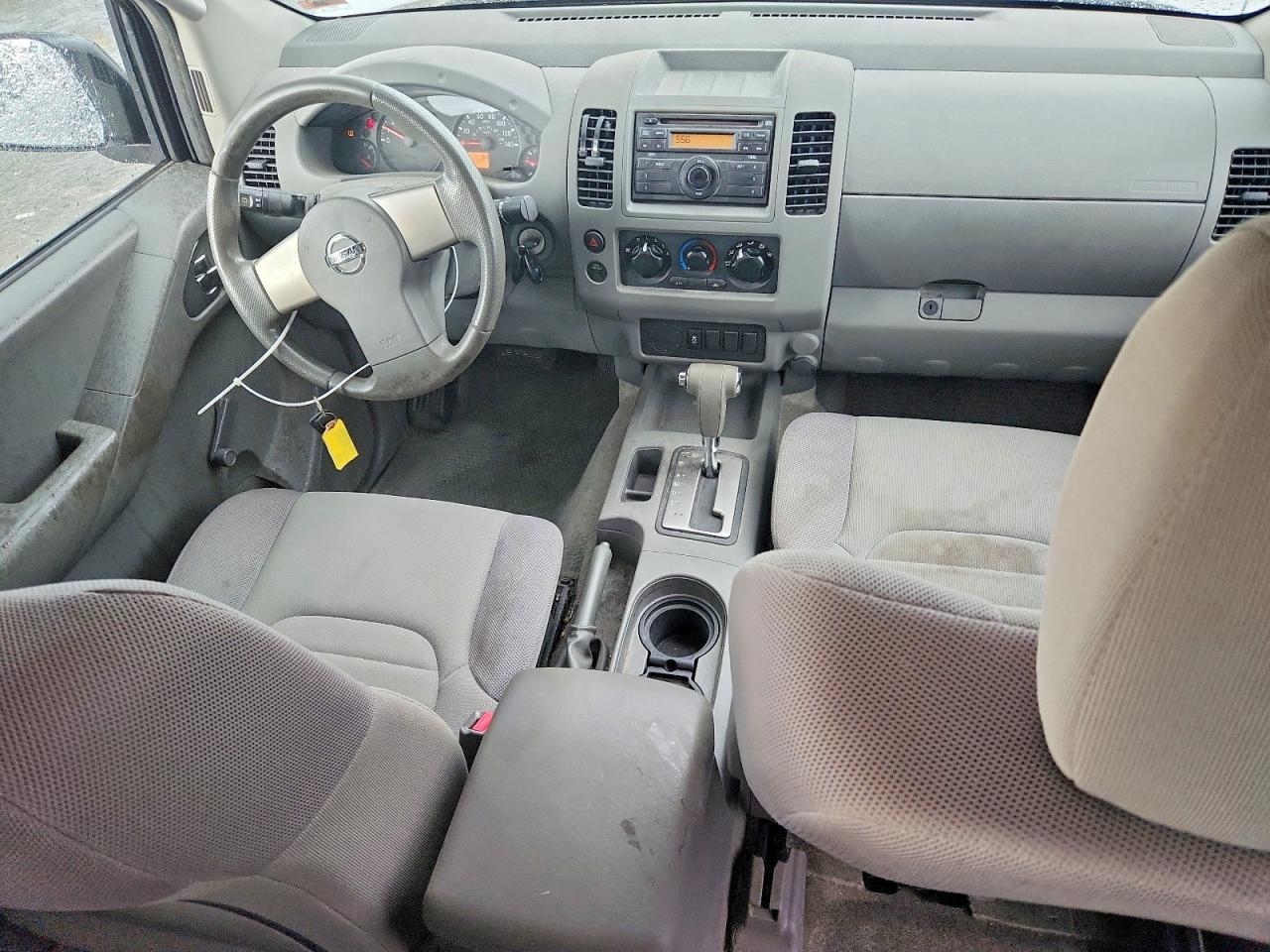 Nissan Frontier S