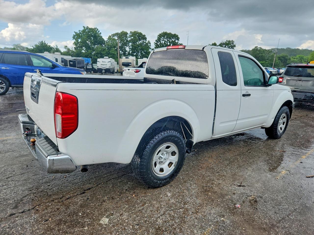 Nissan Frontier S