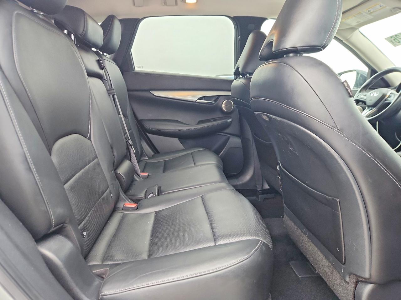 INFINITI Qx Essential