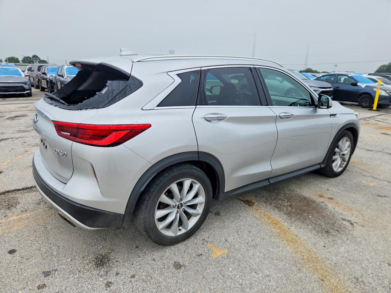 INFINITI Qx Essential
