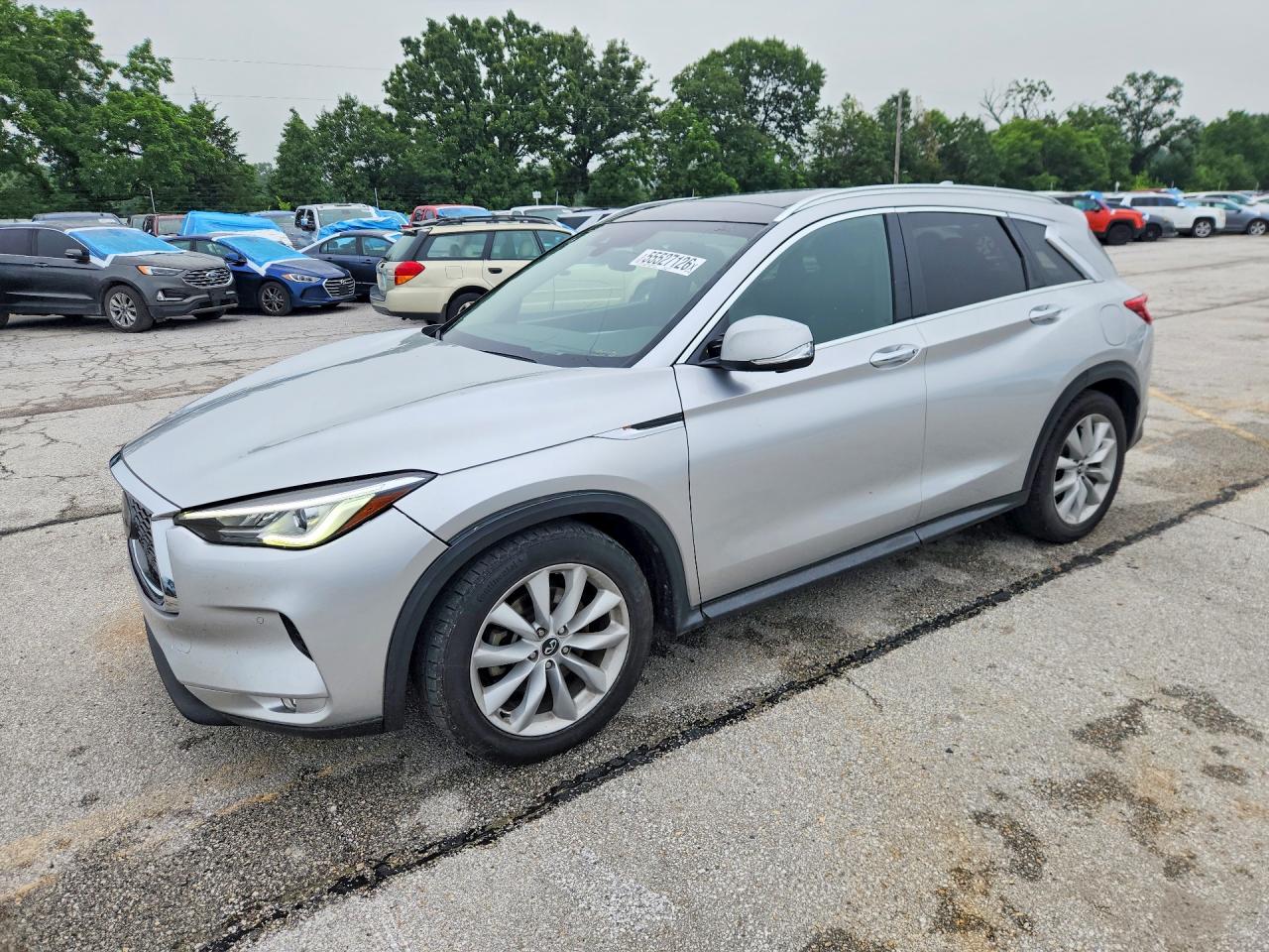 Salvage INFINITI Qx Image