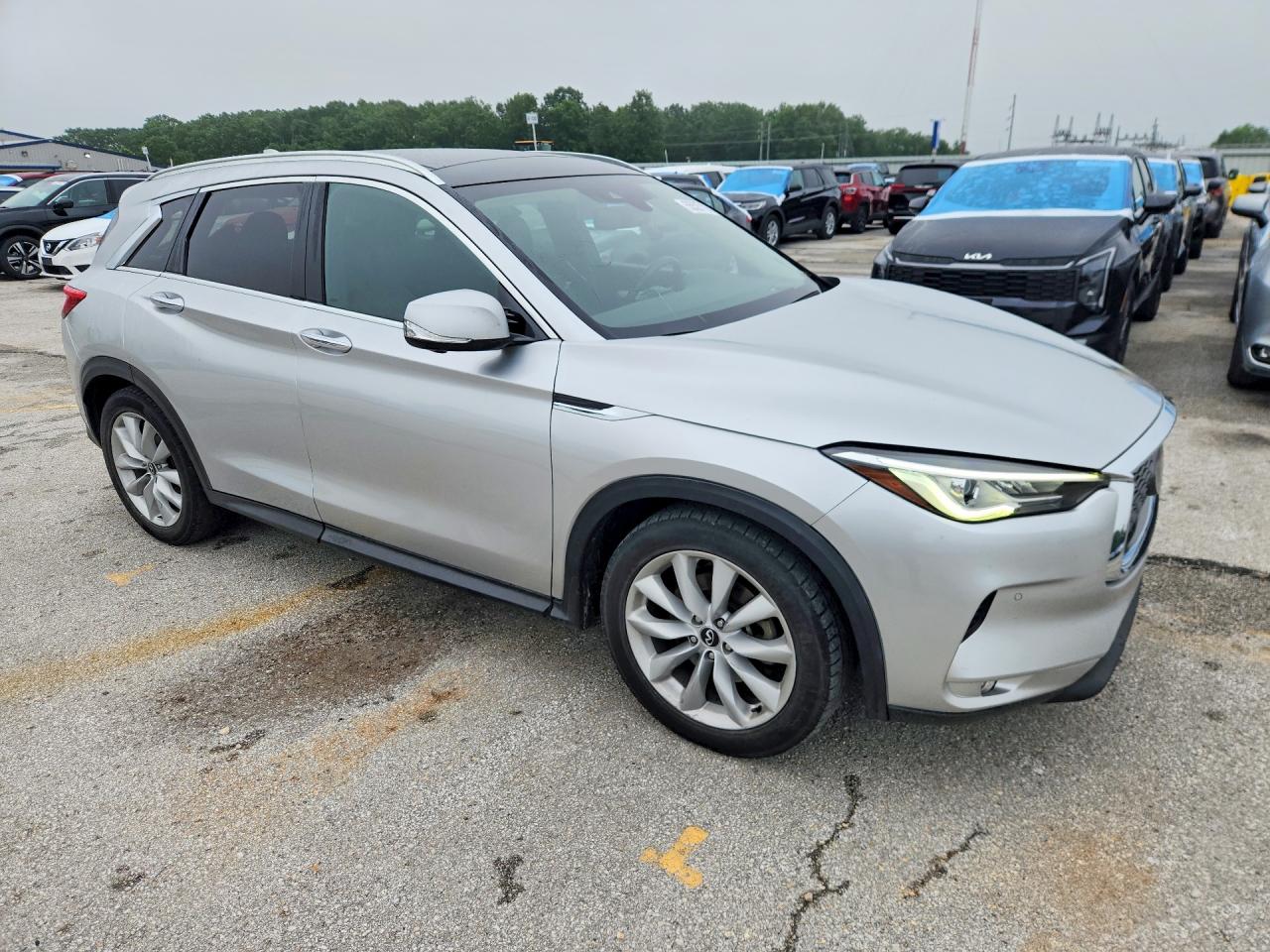 INFINITI Qx Essential