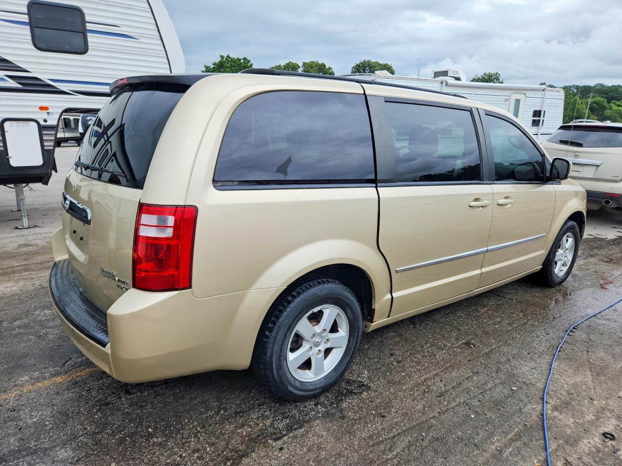 Dodge Caravan Sxt