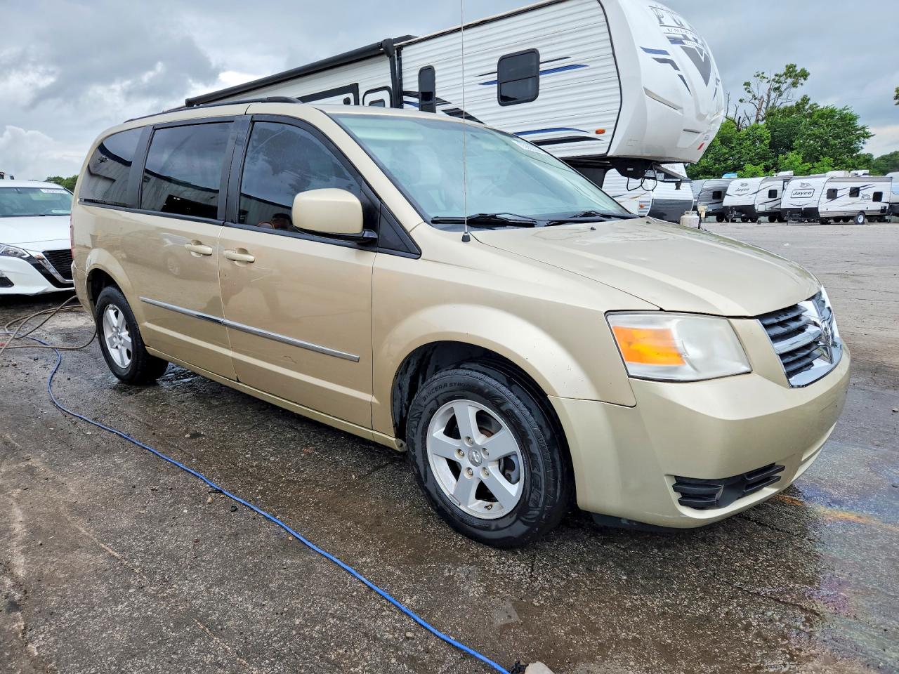 Dodge Caravan Sxt