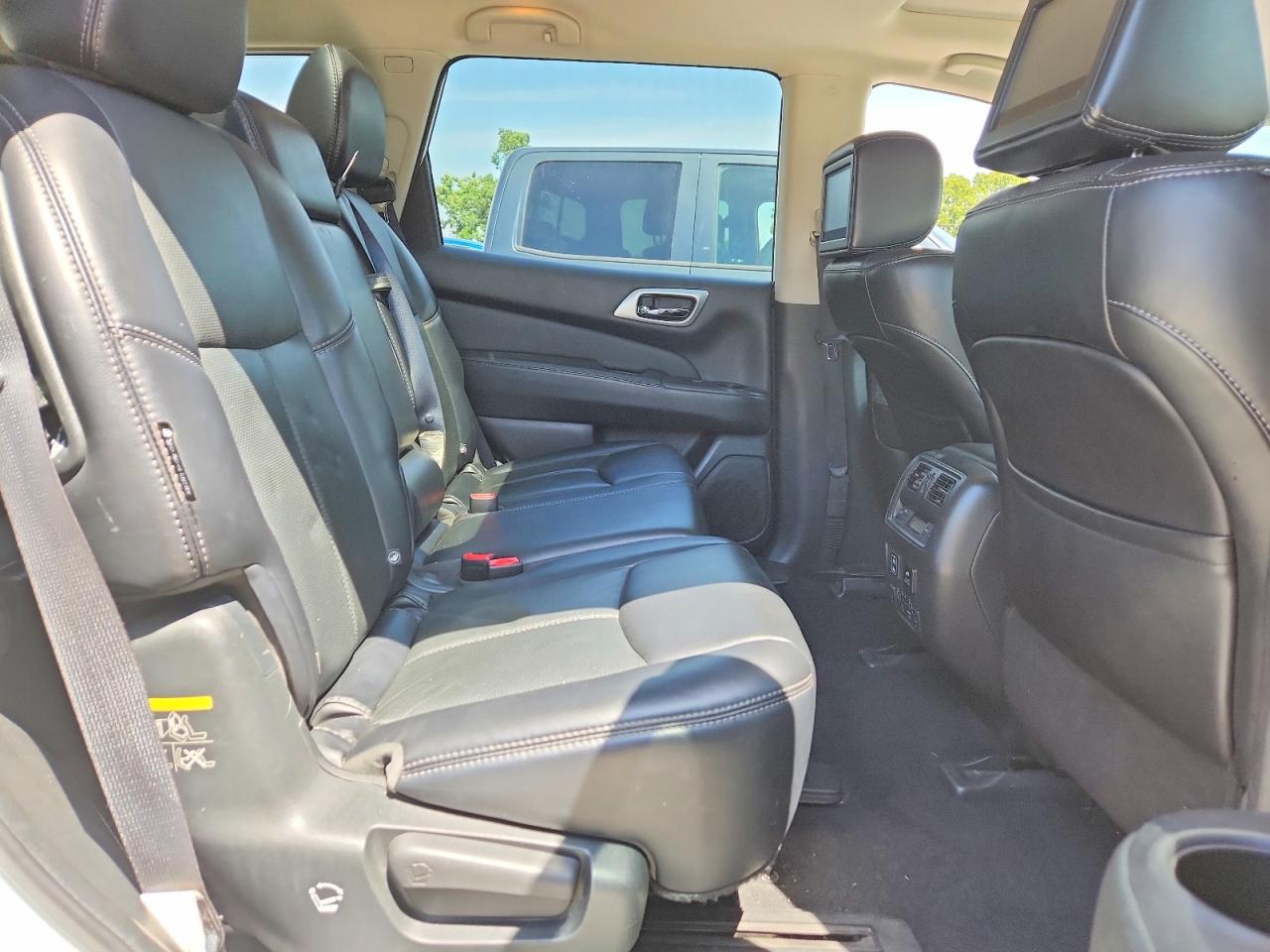 Nissan Pathfinder S