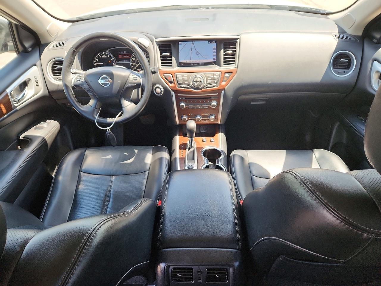Nissan Pathfinder S