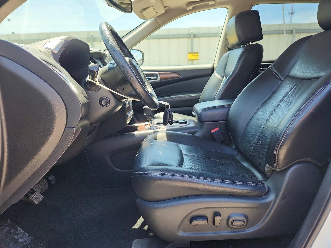 Nissan Pathfinder S