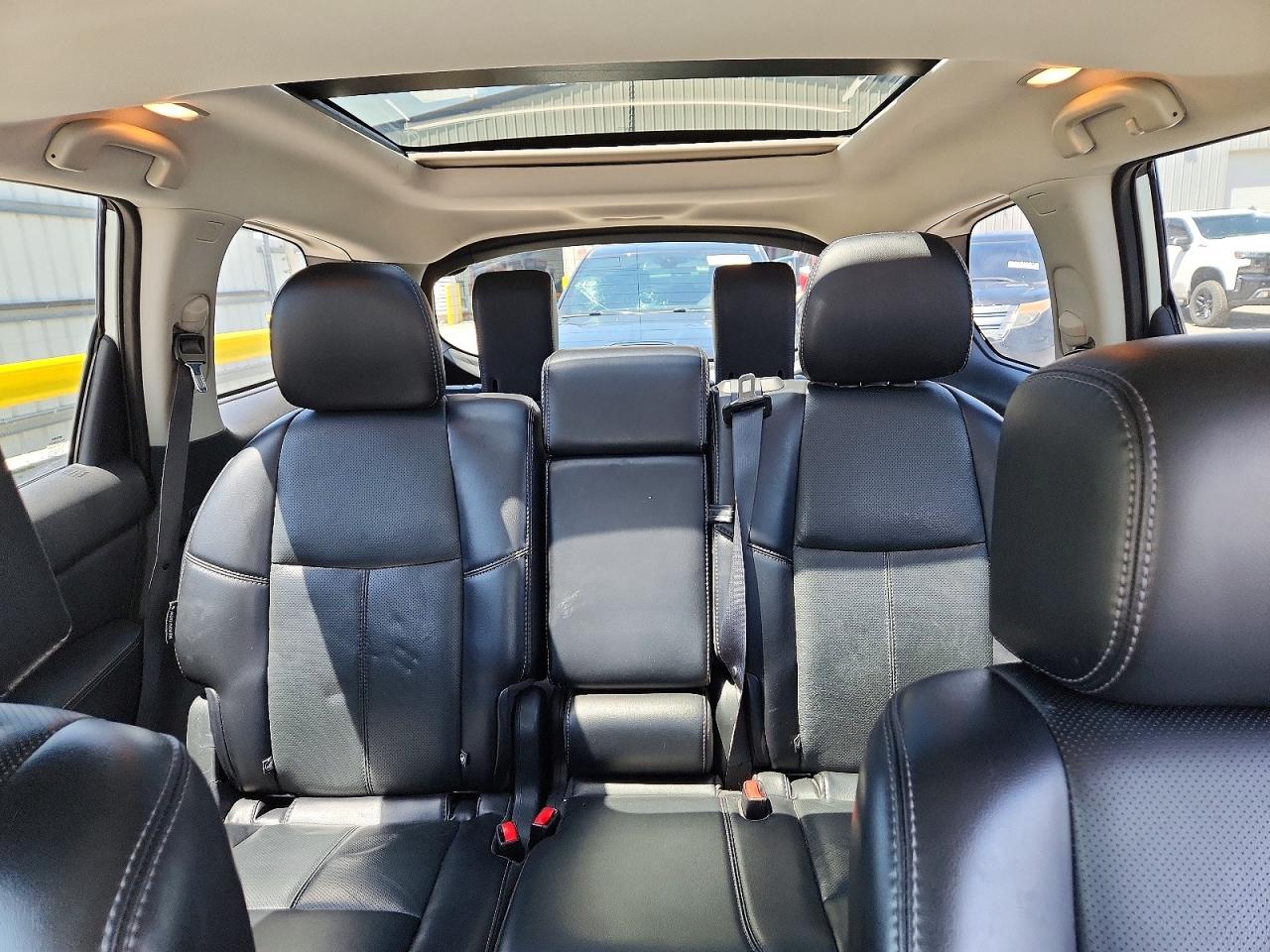 Nissan Pathfinder S