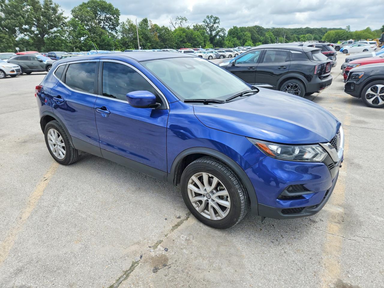 Nissan Rogue S