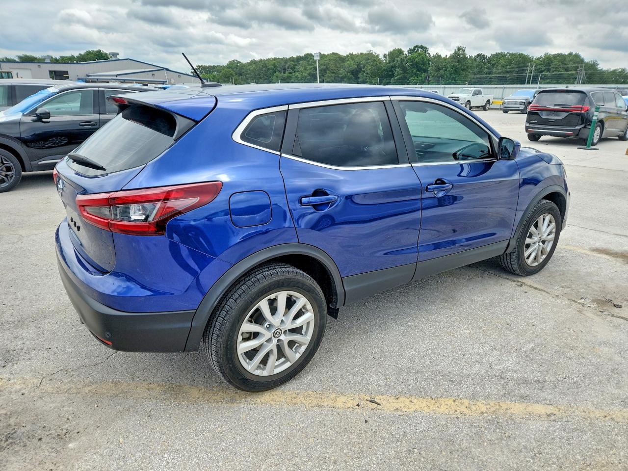 Nissan Rogue S