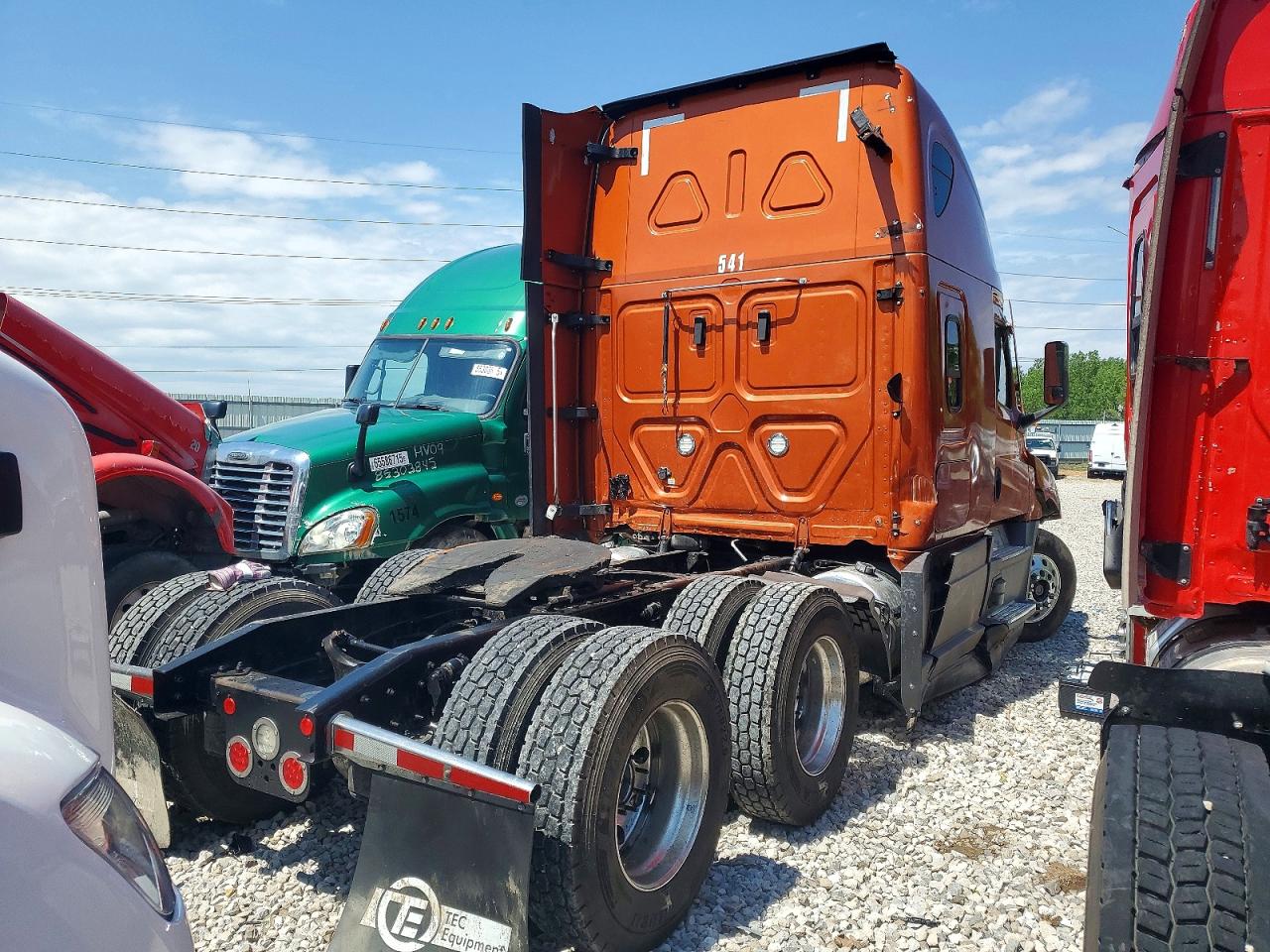 Freightliner Cascadia 126