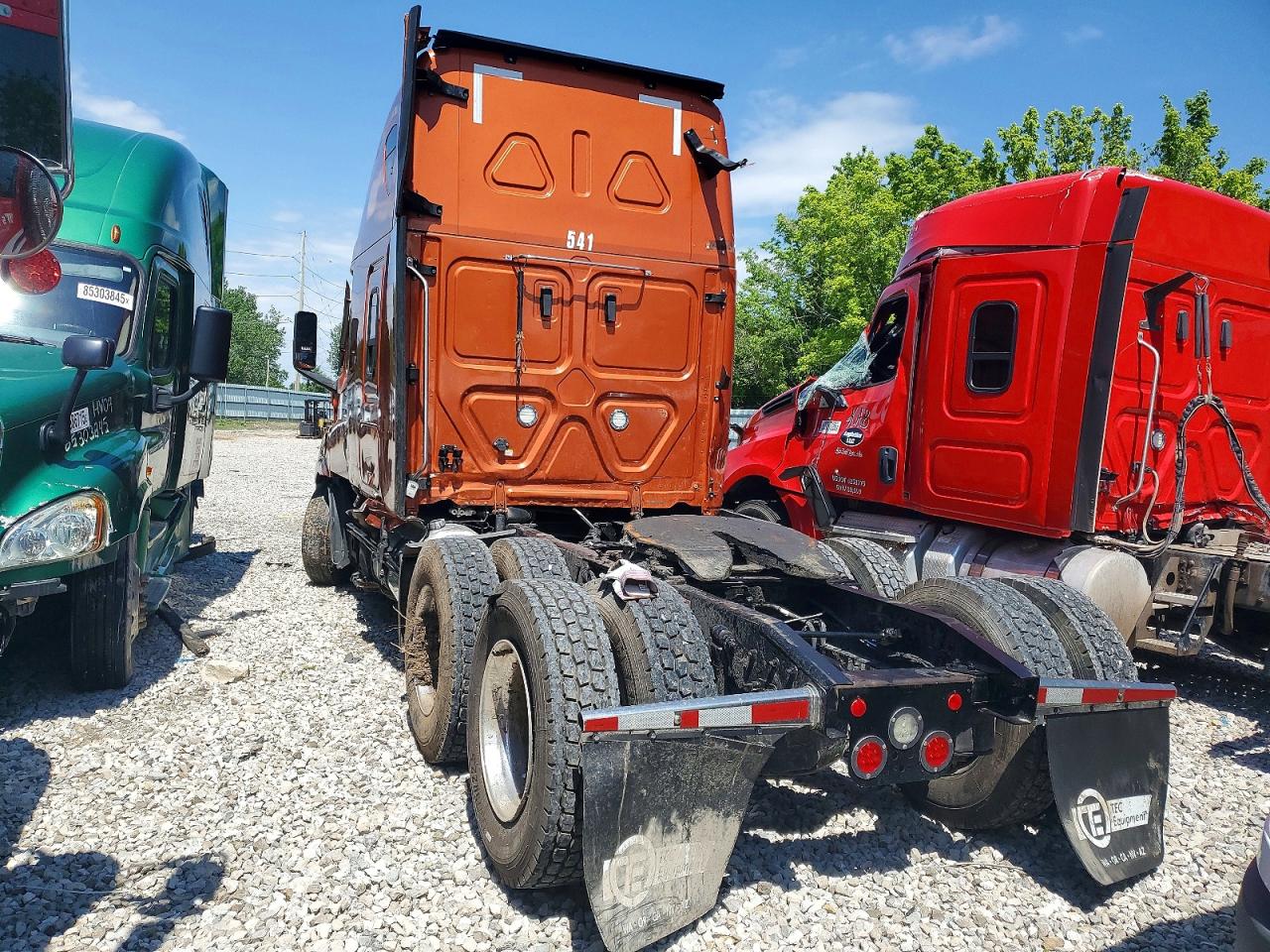 Freightliner Cascadia 126