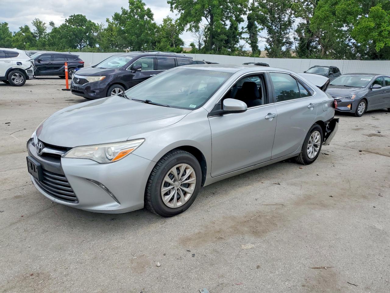 Salvage Toyota Camry Image