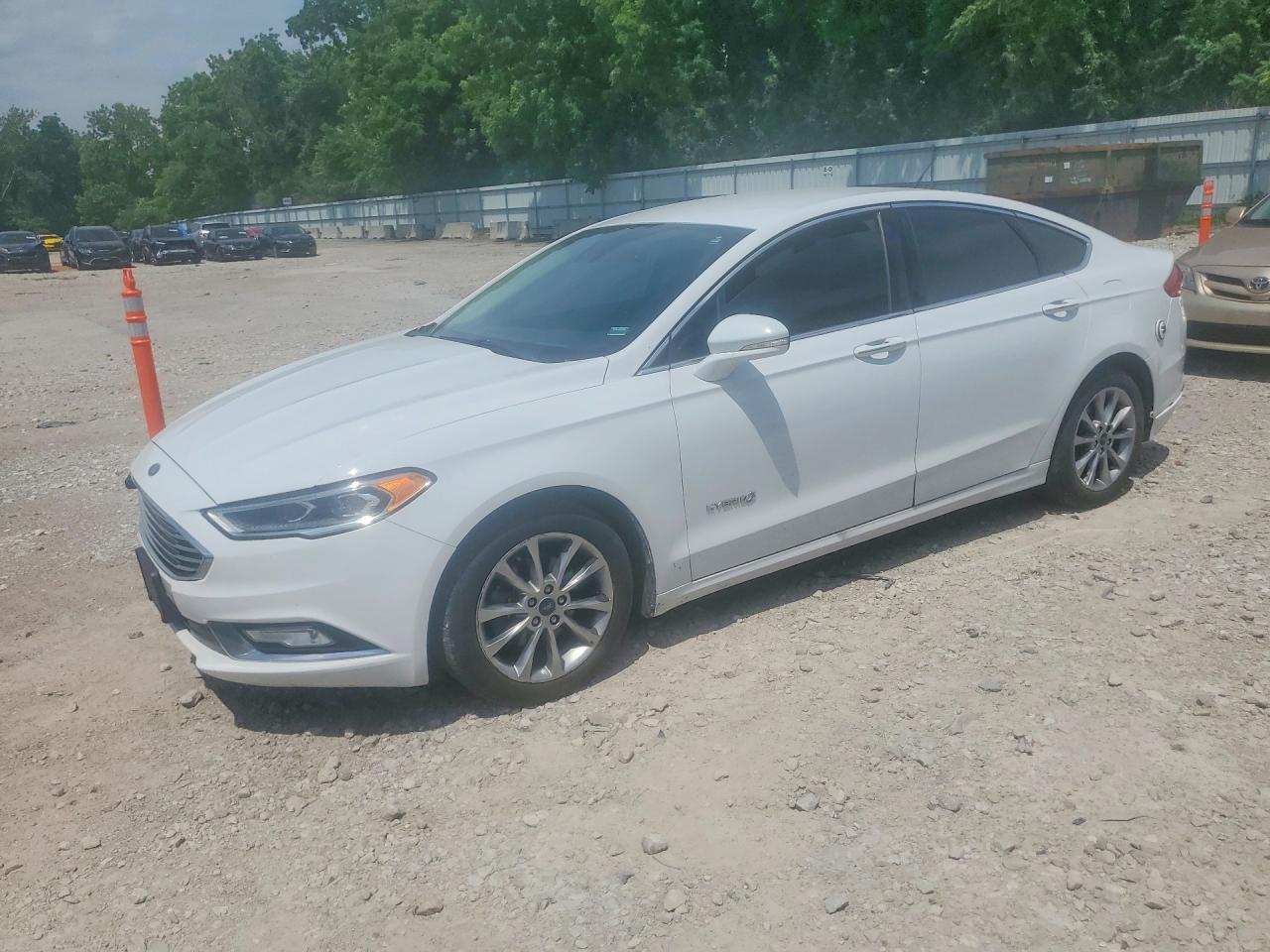Salvage Ford Fusion Image