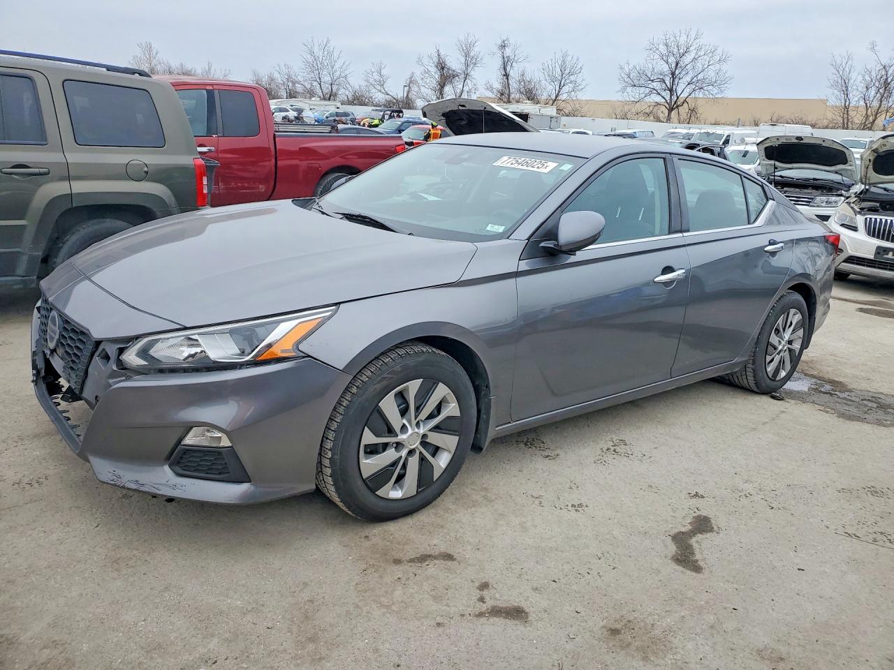 Salvage Toyota Camry Image