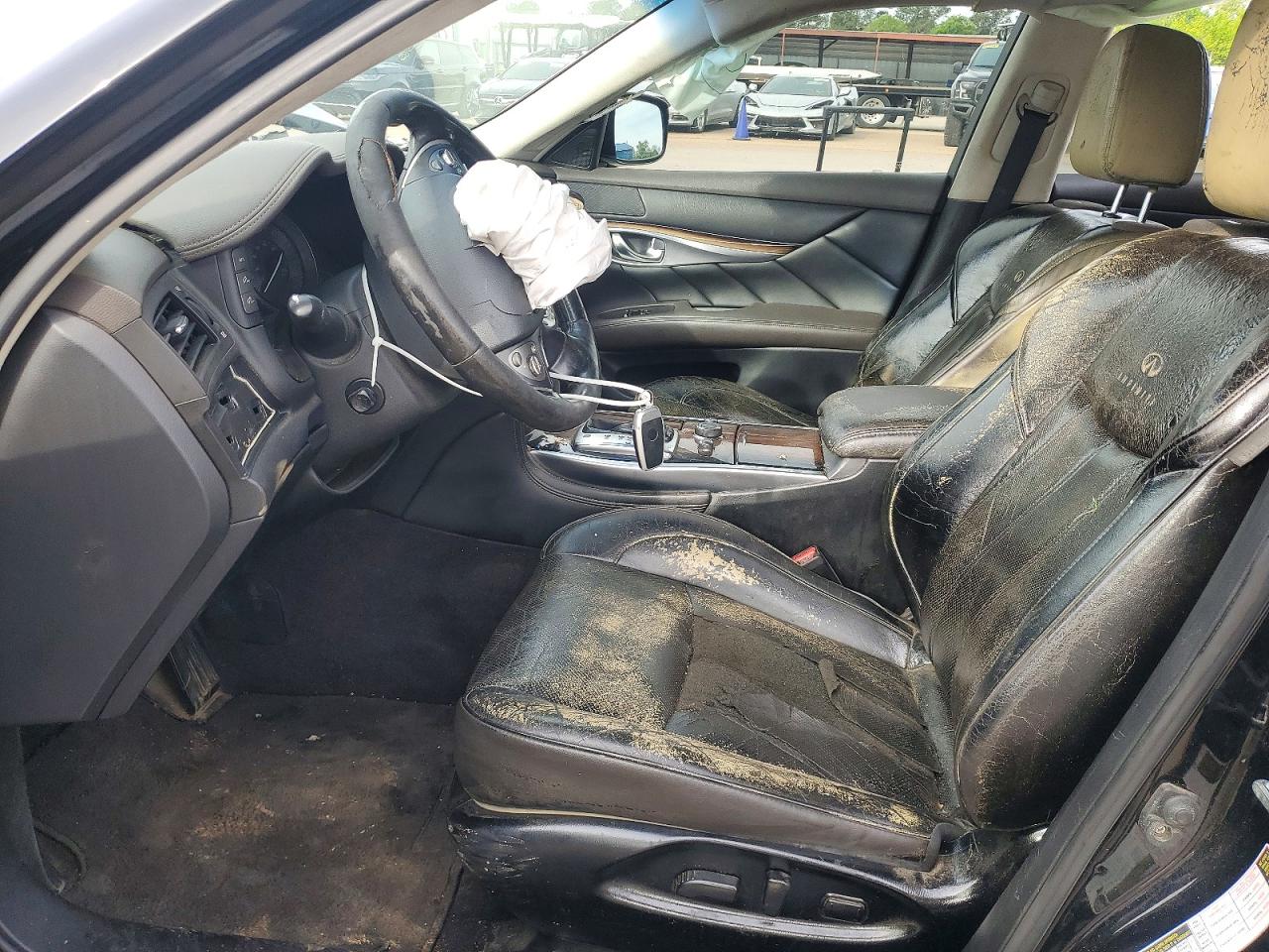 INFINITI M37 Base