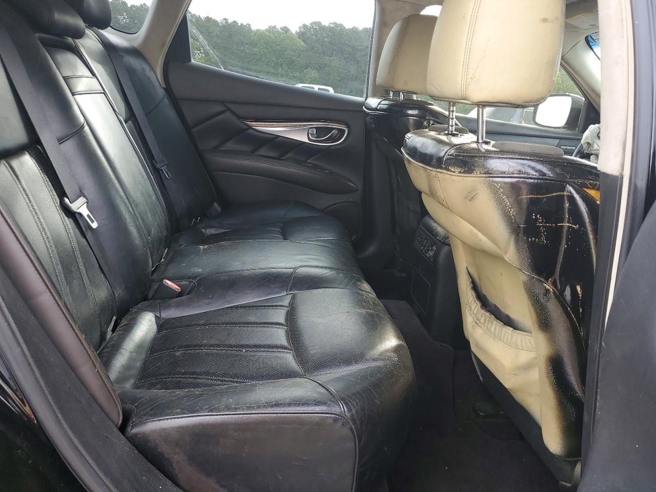INFINITI M37 Base