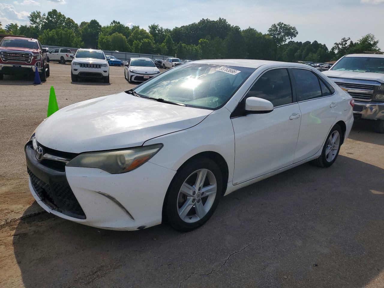 Salvage Toyota Camry Image