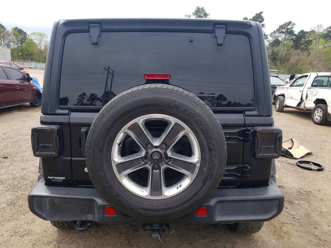 Jeep Wrangler Sahara