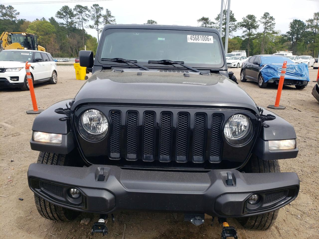 Jeep Wrangler Sahara