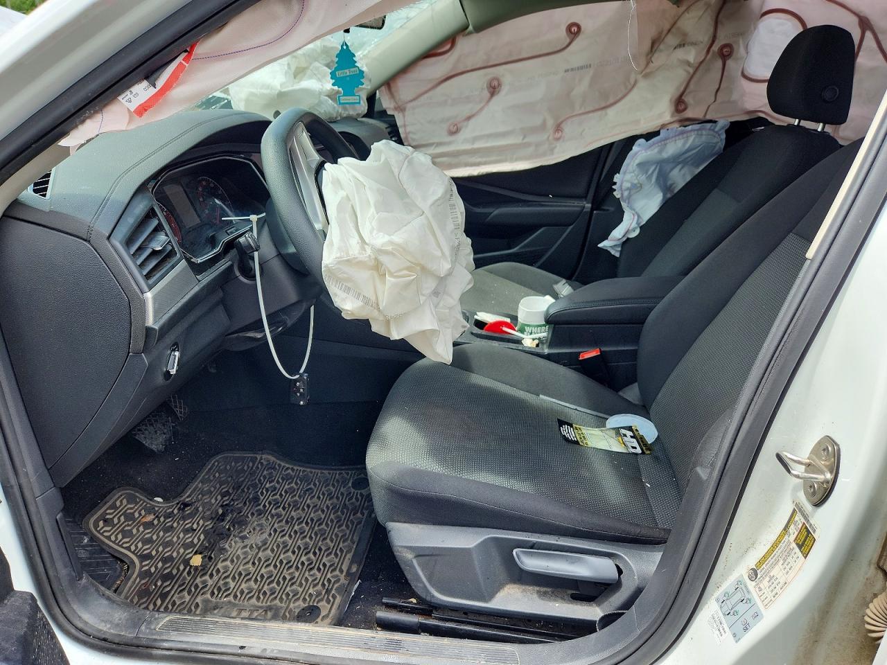 Volkswagen Jetta S