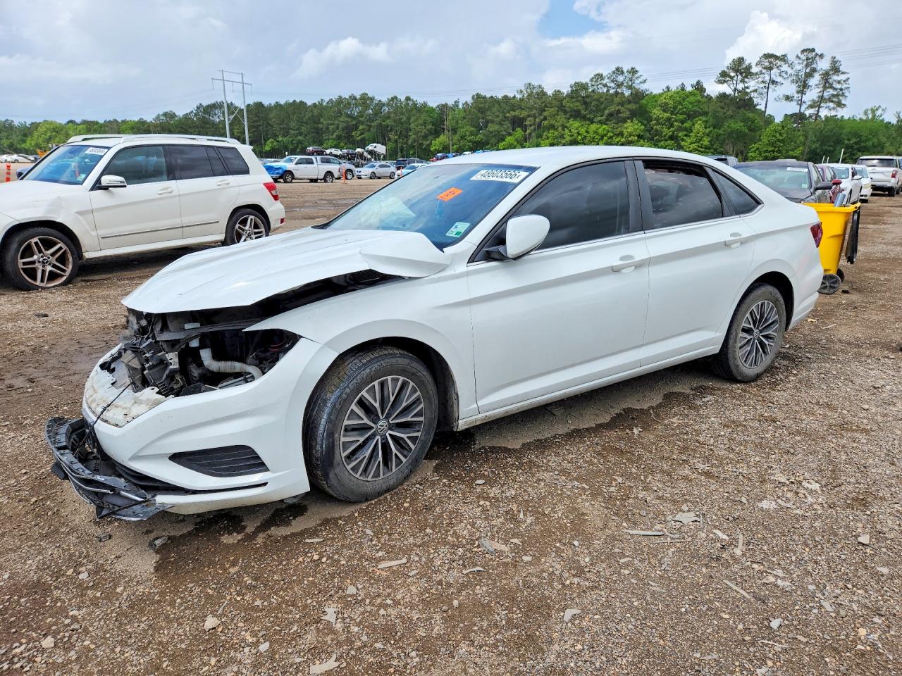 Salvage Volkswagen Jetta Image