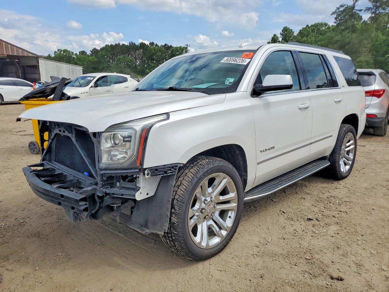 Salvage GMC Yukon Image