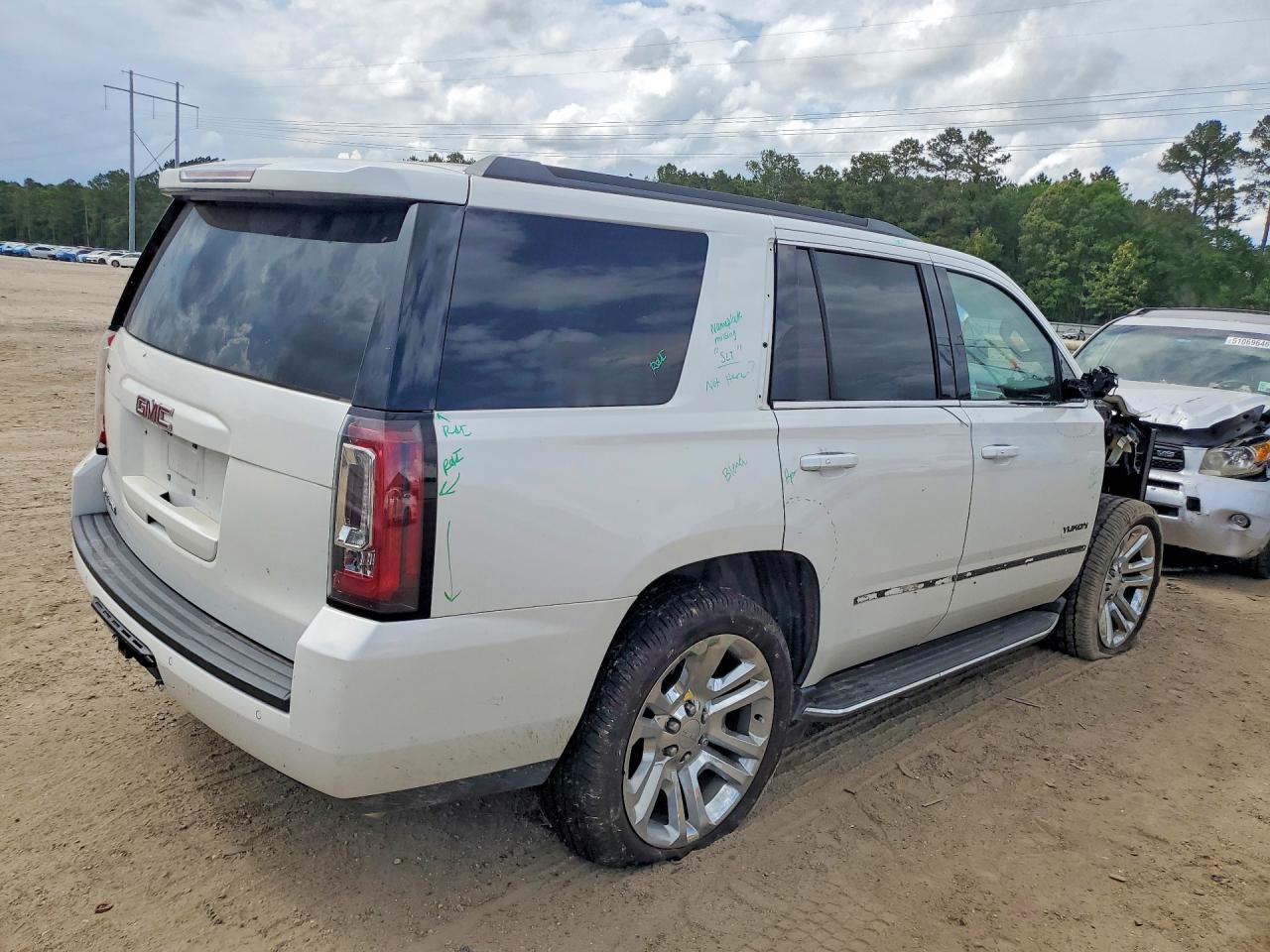 GMC Yukon Slt