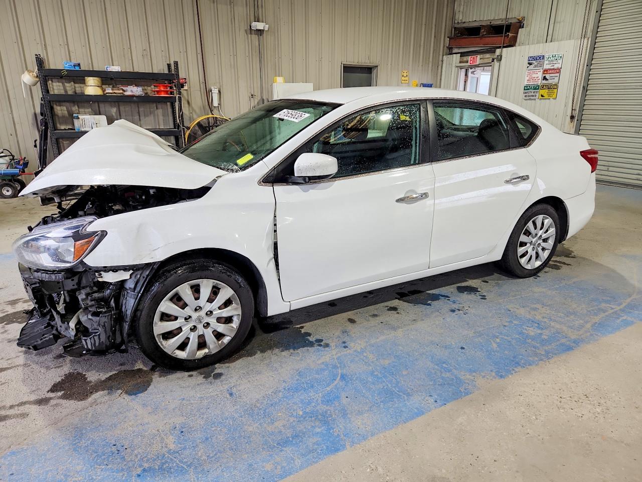 Salvage Nissan Sentra Image