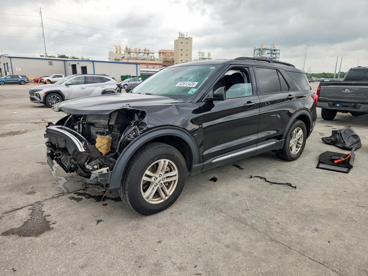 Salvage Ford Explorer Image