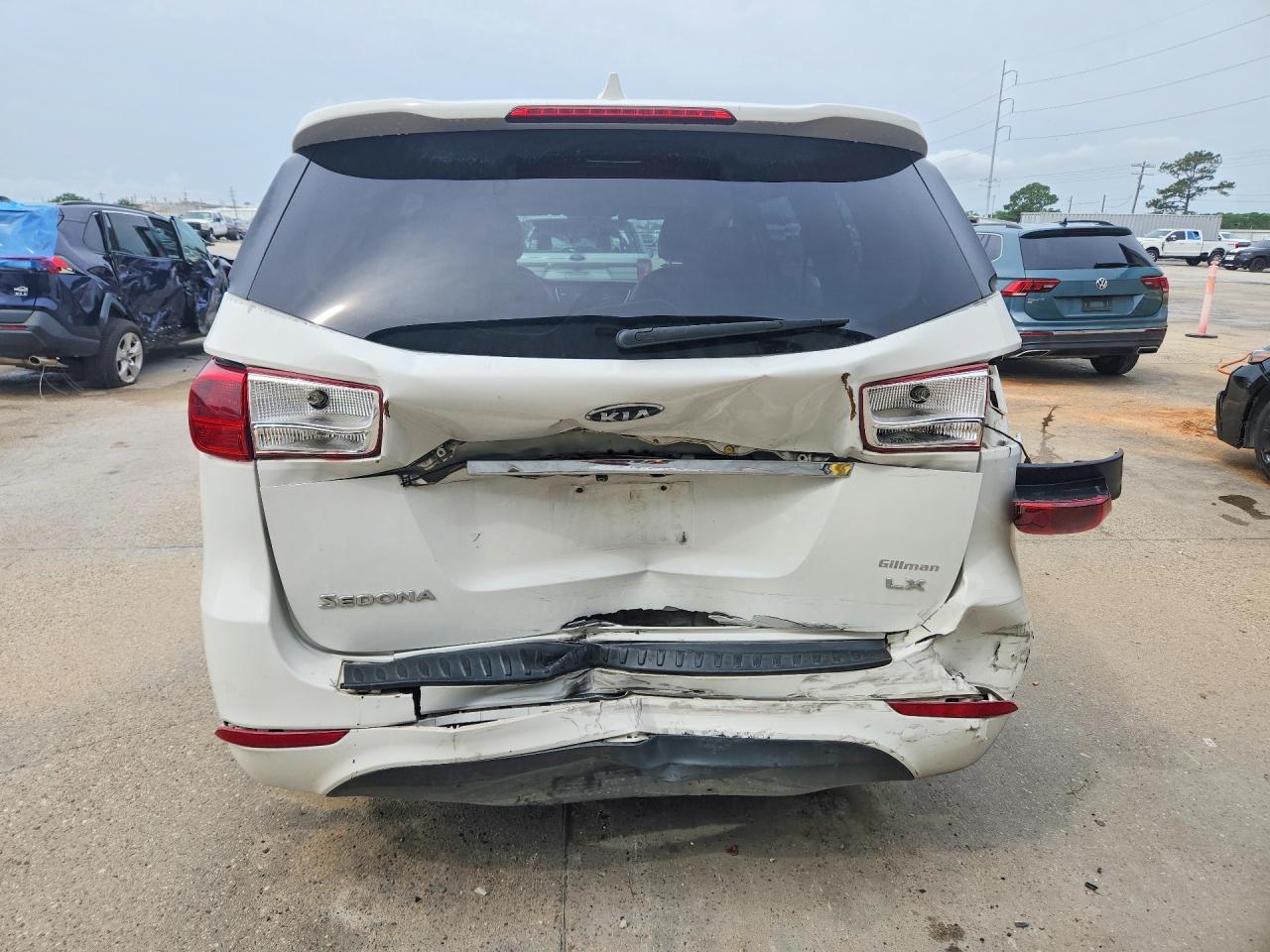 Kia Sedona Lx