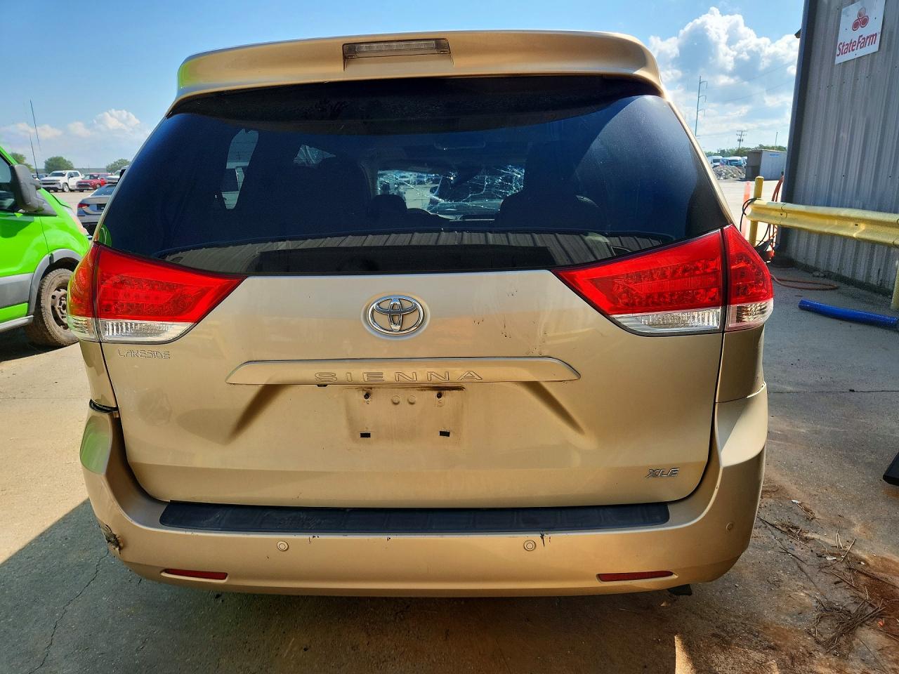 Toyota Sienna Xle 8-passenger