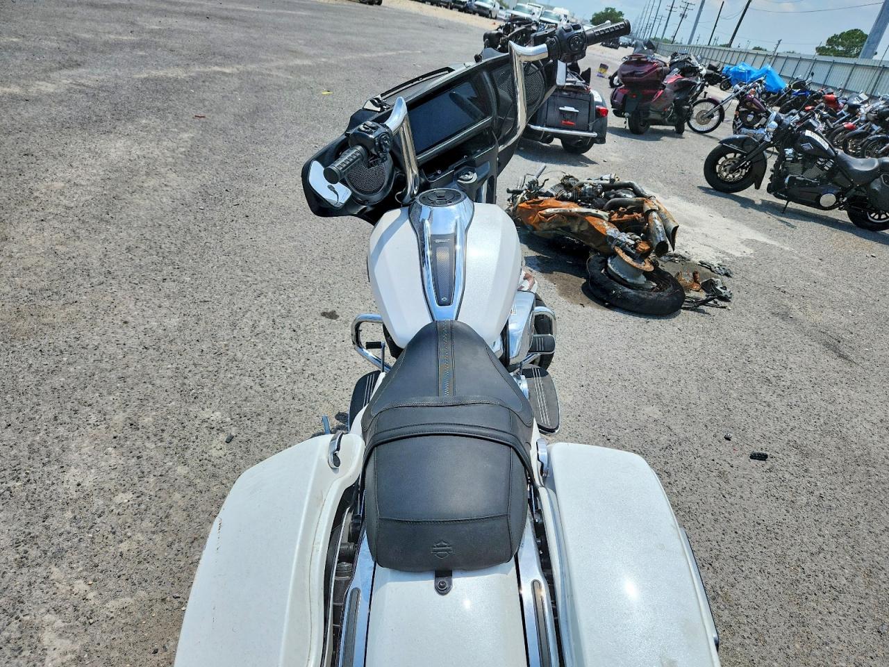 Harley-Davidson Fl
