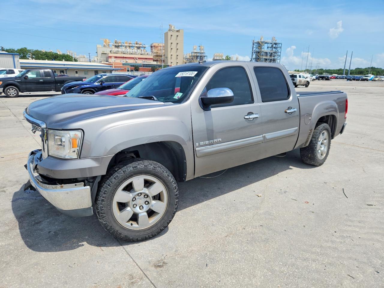 Salvage GMC Sierra Image