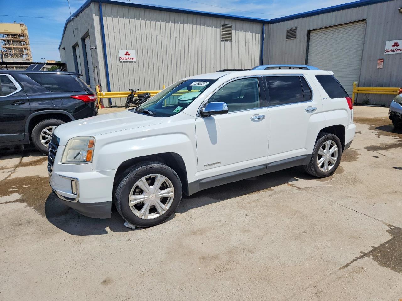 Salvage GMC Terrain Image