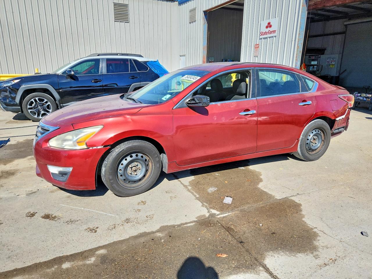 Salvage Nissan Altima Image