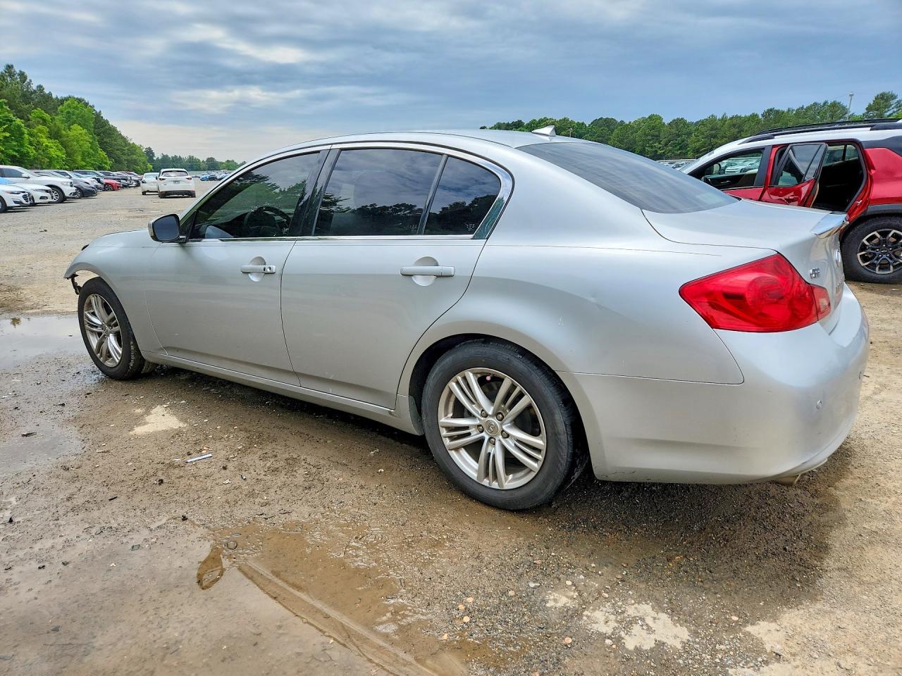 INFINITI G37 Base
