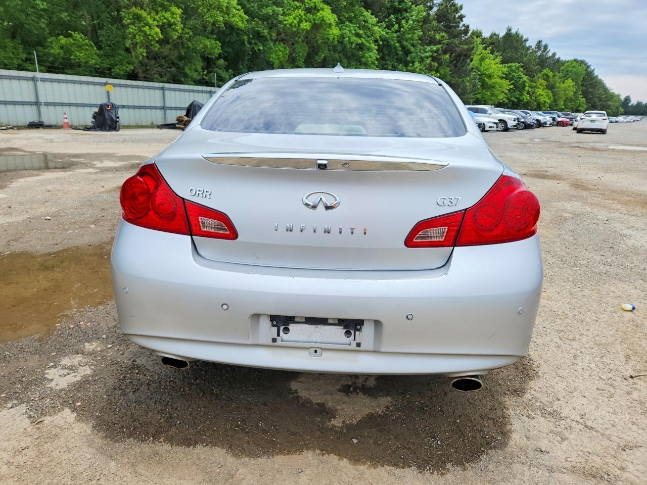 INFINITI G37 Base