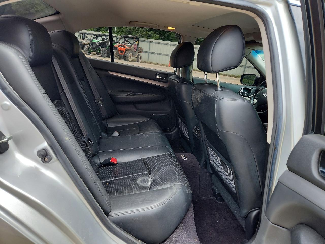 INFINITI G37 Base