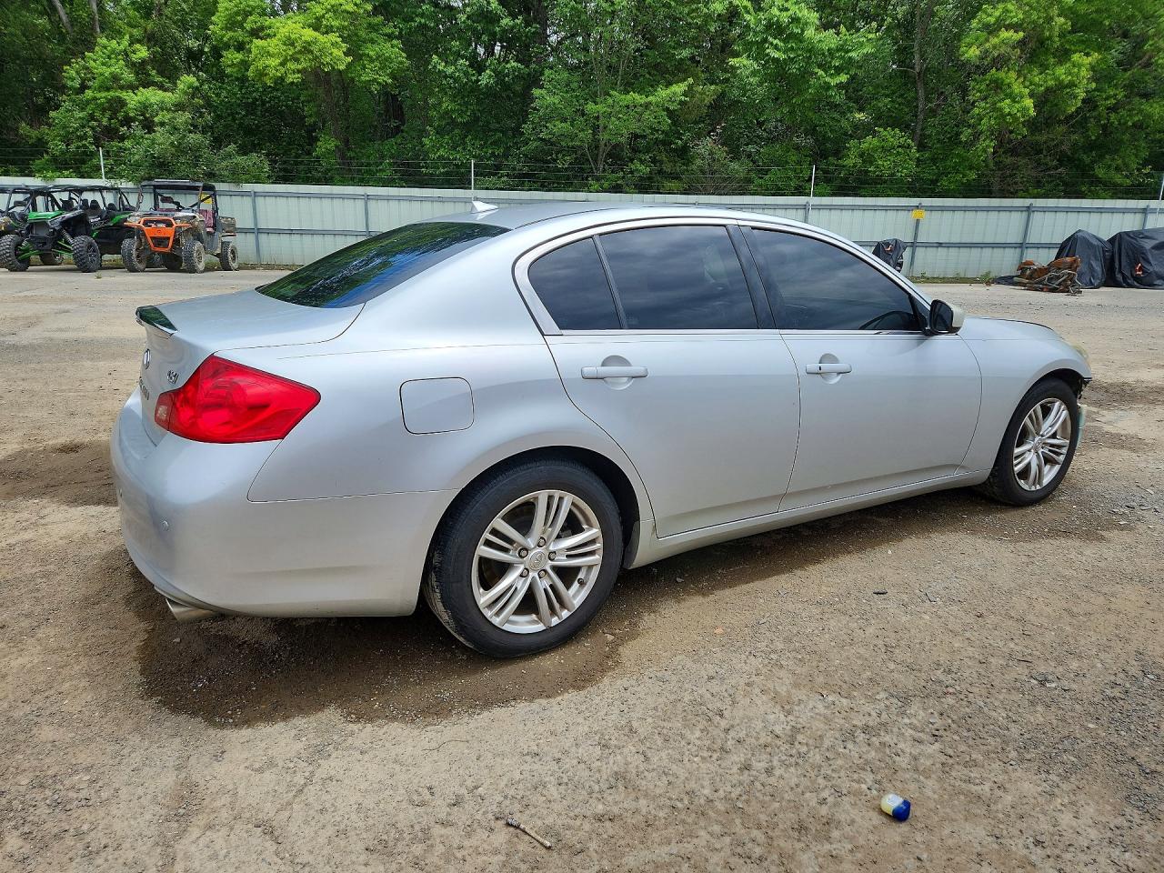 INFINITI G37 Base