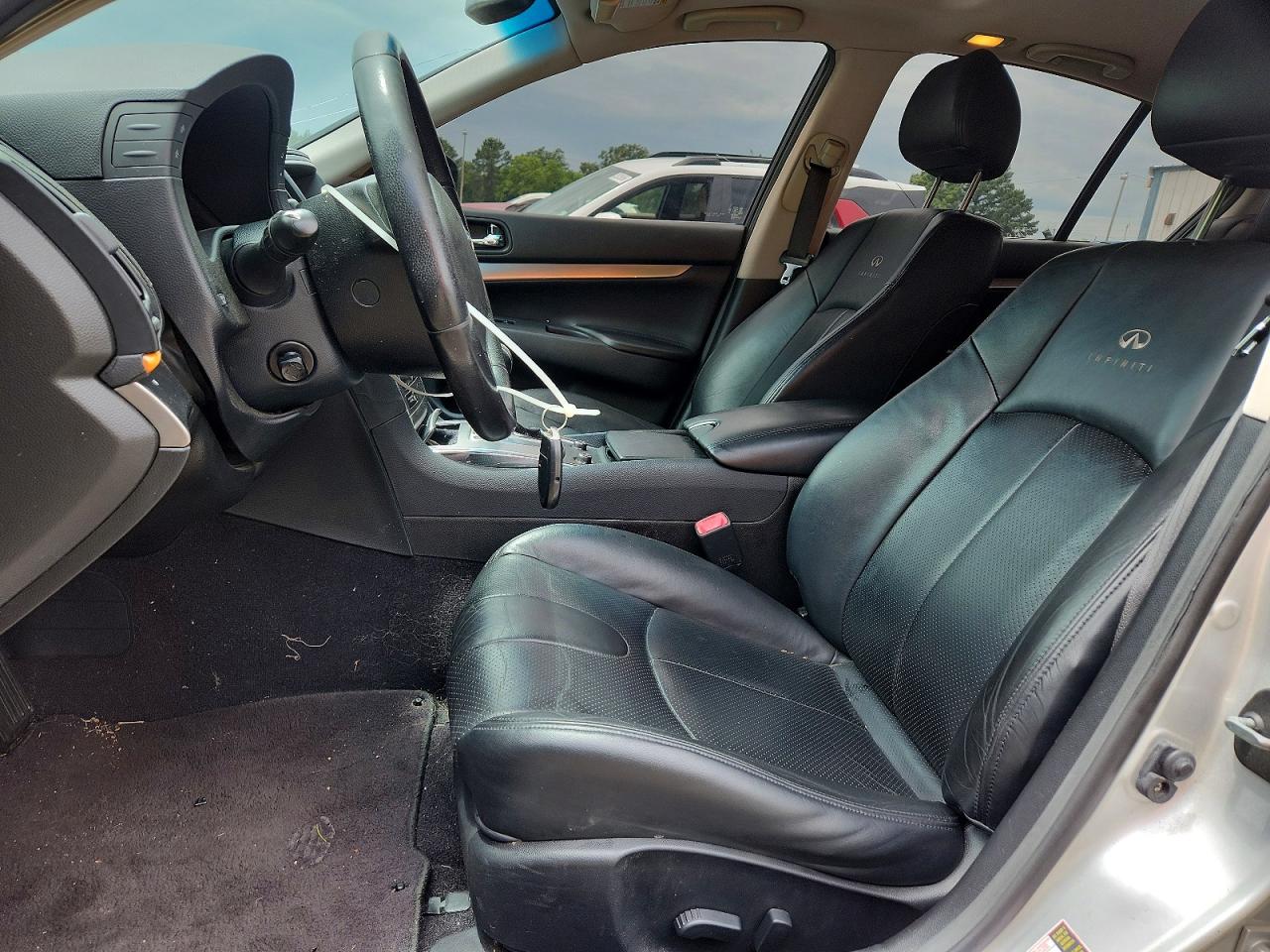 INFINITI G37 Base