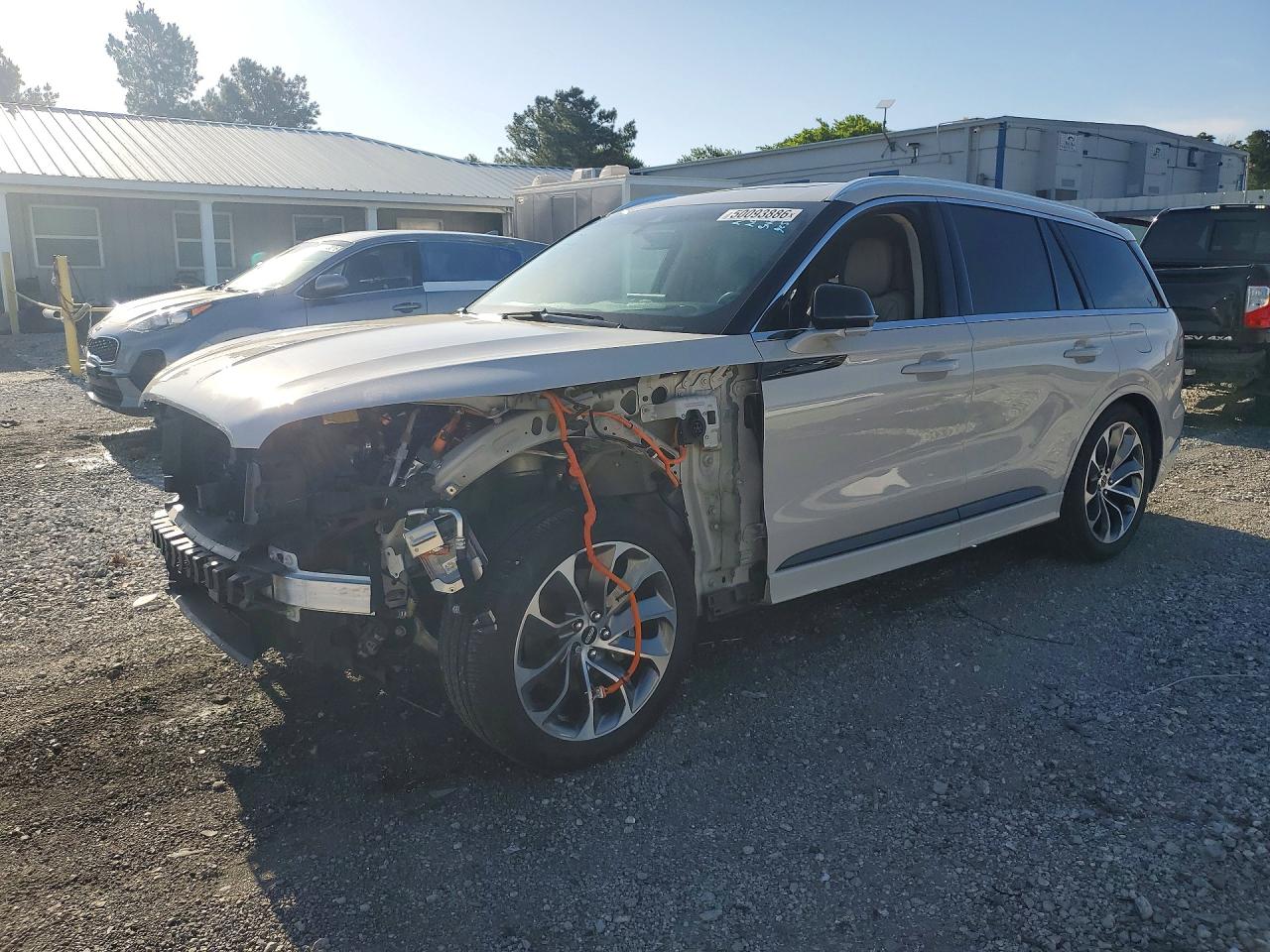 Salvage Lincoln Aviator Image