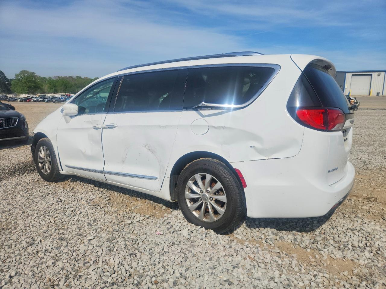 Chrysler Pacifica Touring L