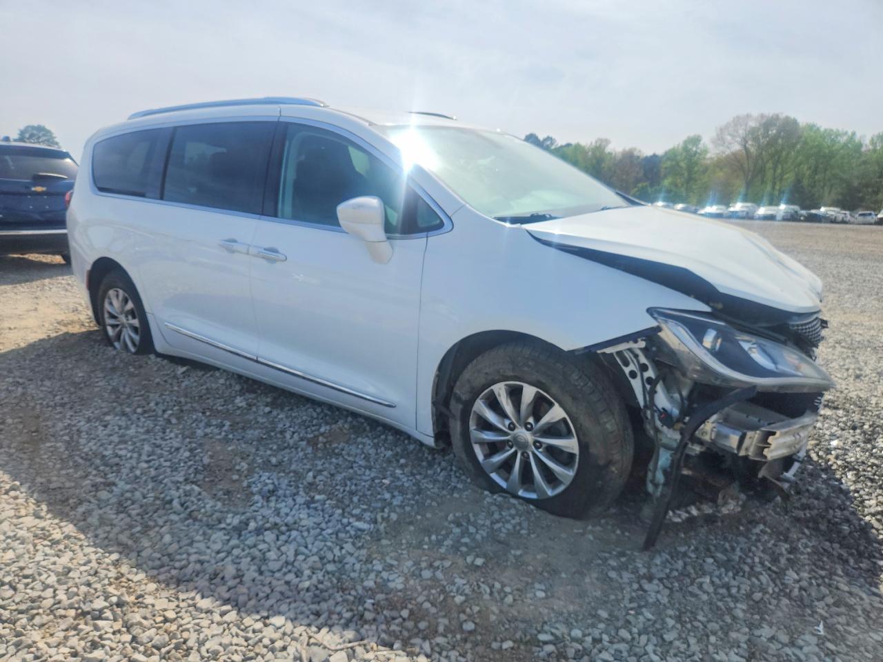 Chrysler Pacifica Touring L