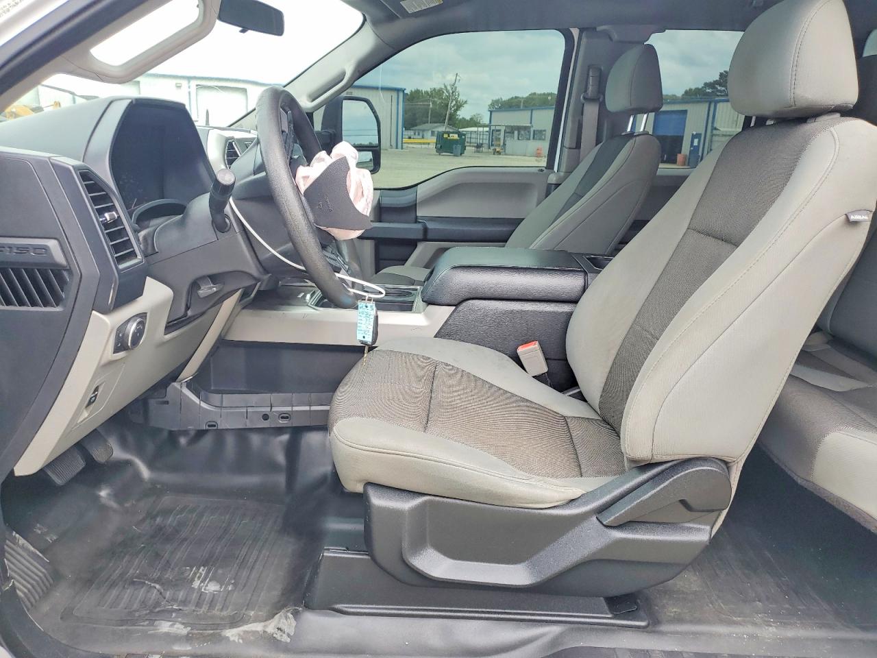 Ford F-150 Super Cab