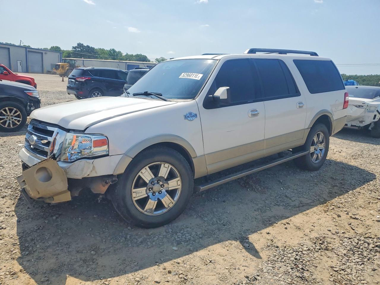 Salvage Ford Expedition Image