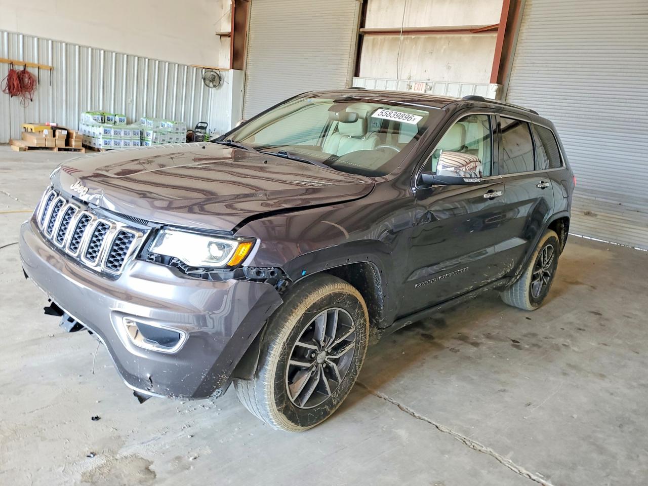 Salvage Jeep Cherokee Image