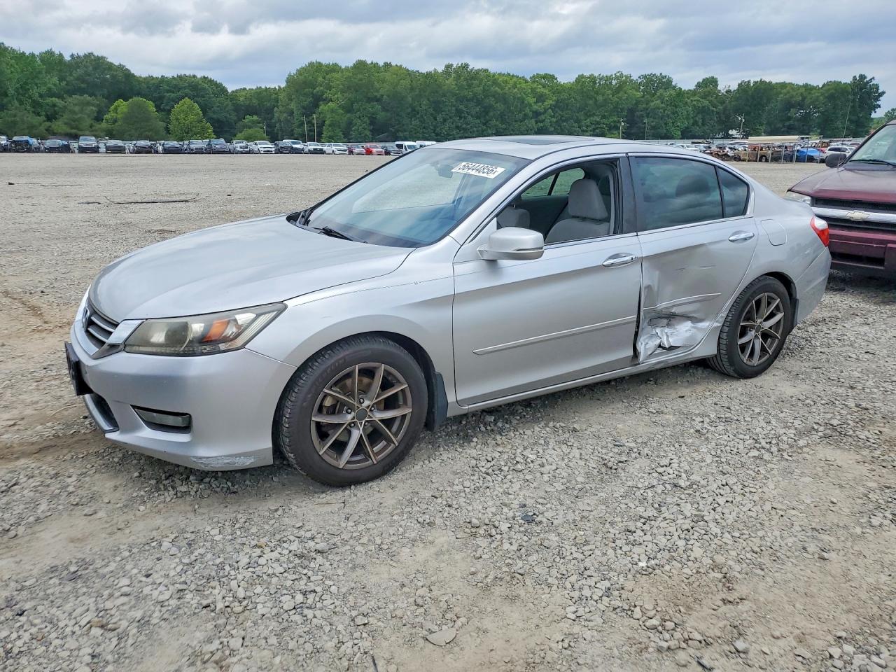 Salvage Honda Accord Image