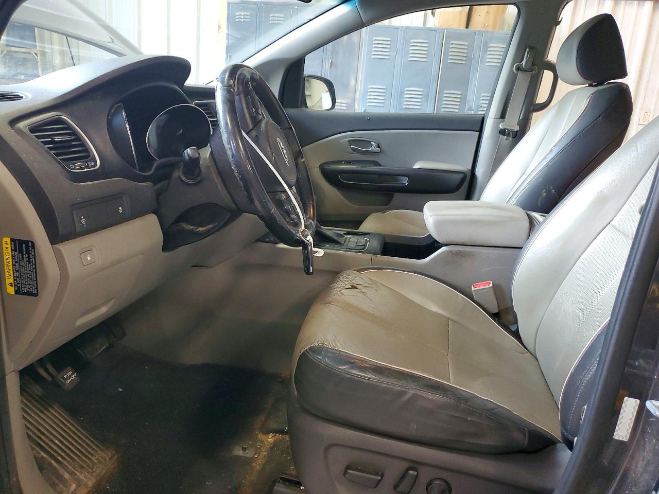 Kia Sedona Lx