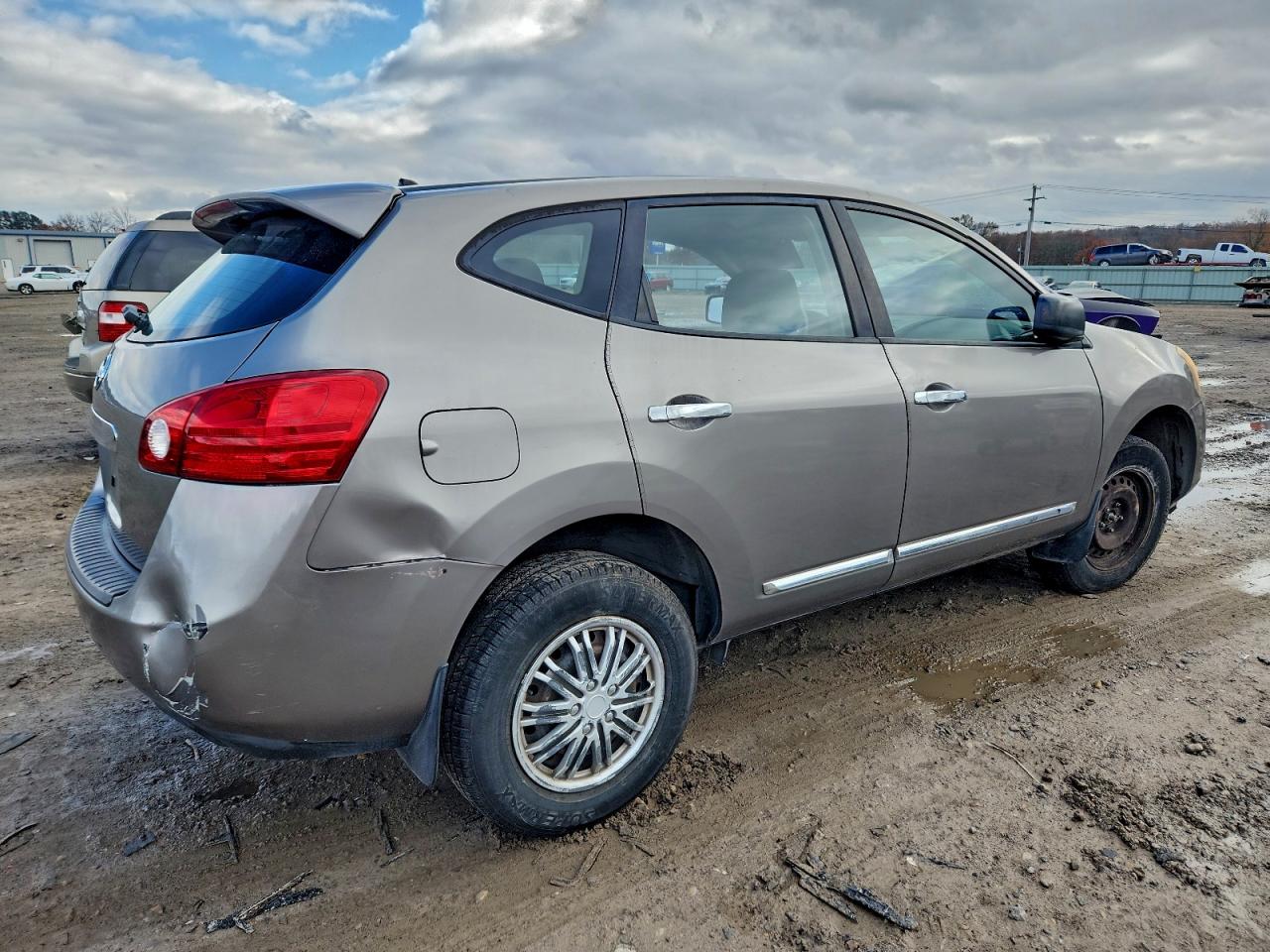 Nissan Rogue S